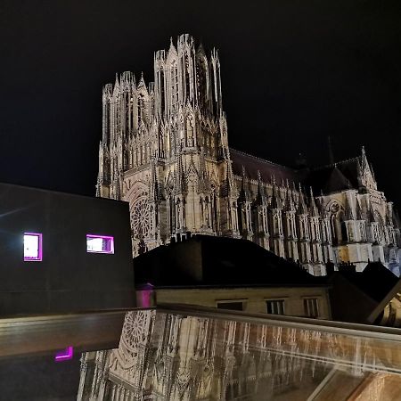 Logement Cosy Renove Au Pied De La Cathedrale Avec Climatisation Реймс Екстериор снимка
