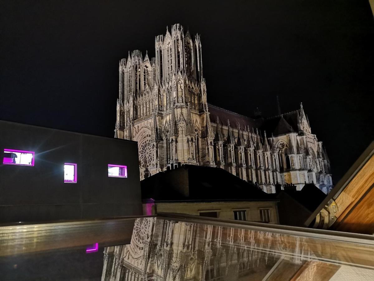 Logement Cosy Renove Au Pied De La Cathedrale Avec Climatisation Реймс Екстериор снимка